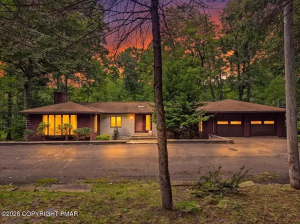 1586 Sullivan Trail, Tannersville, PA 18372