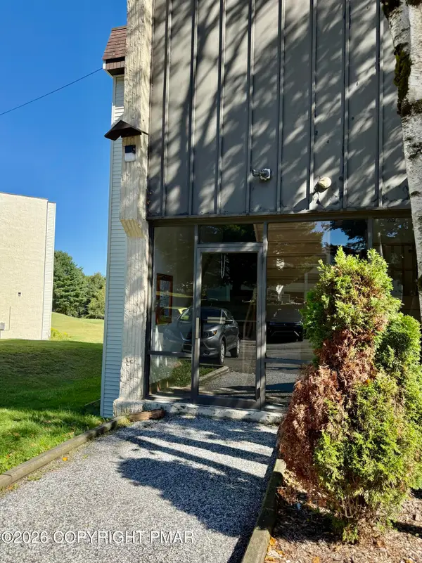 139 Foxfire Drive, Mount Pocono, PA 18344
