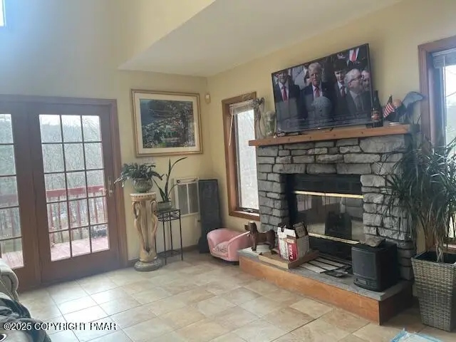 6457 Decker Road, Bushkill, PA 18324 - #2