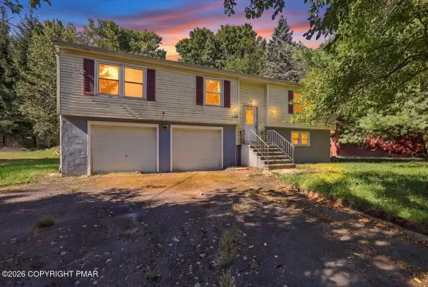 2838 Fairhaven Drive, Tobyhanna, PA 18466