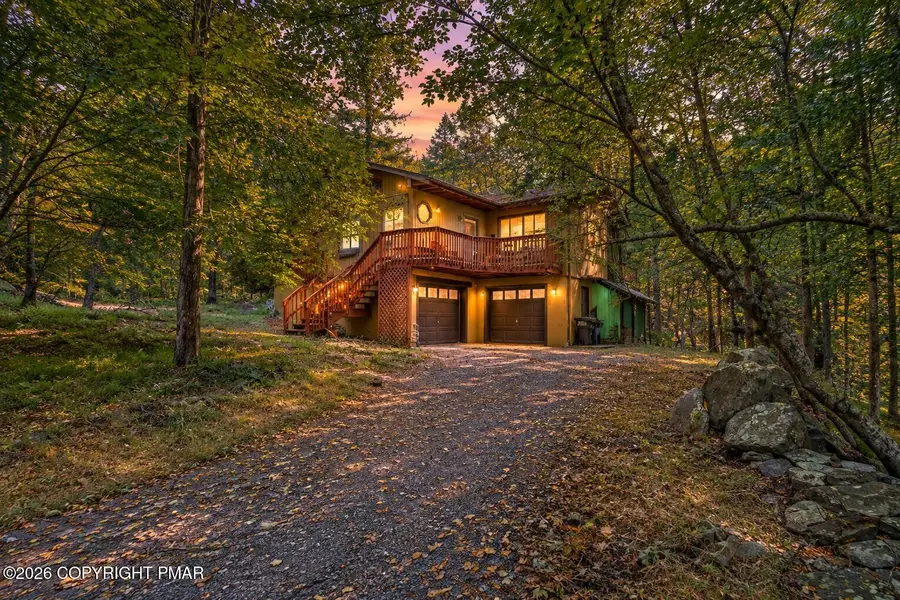 3132 Bear Road, Bushkill, PA 18324 - #2