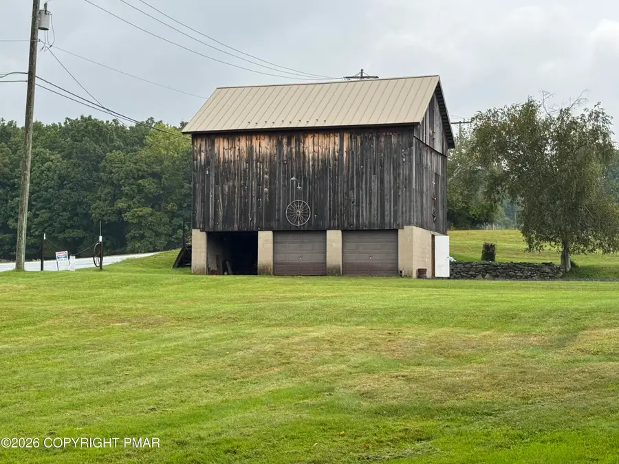 458 Briscoe Mountain Road, Dingmans Ferry, PA 18328 - #2