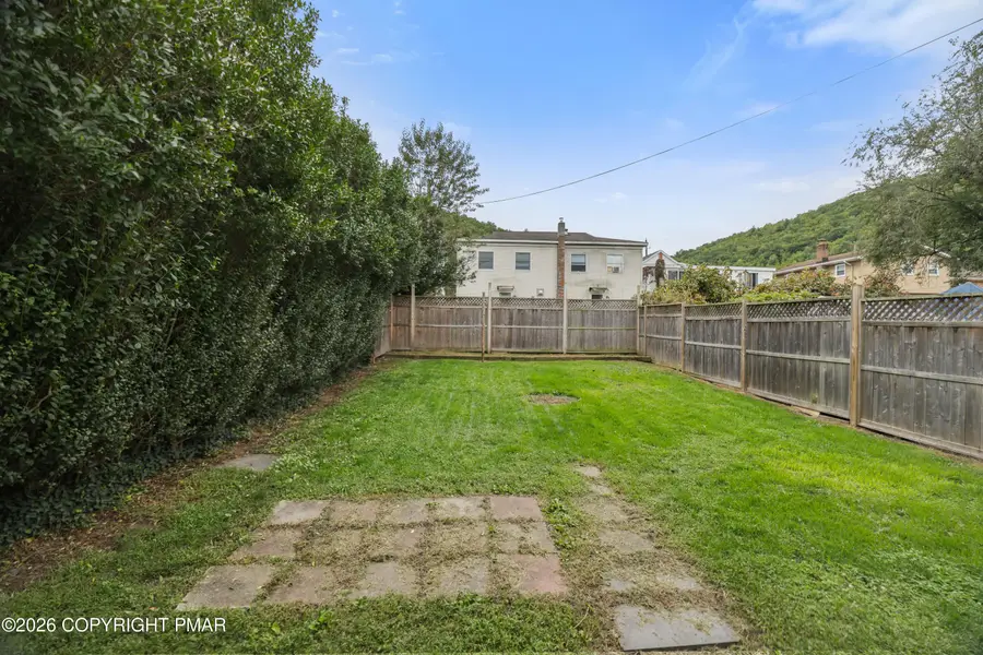 337 W Catawissa Street, Nesquehoning, PA 18240 - #3