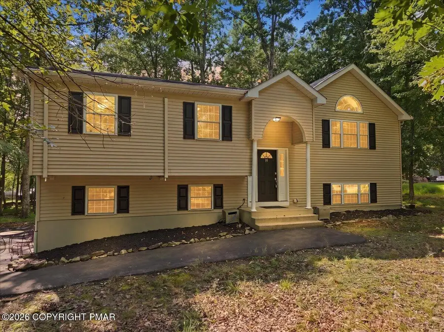 1216 Hunters Woods Drive, East Stroudsburg, PA 18301 - #3