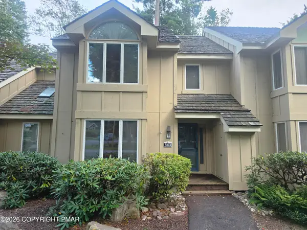 843 Crest Pines Lane, Long Pond, PA 18334