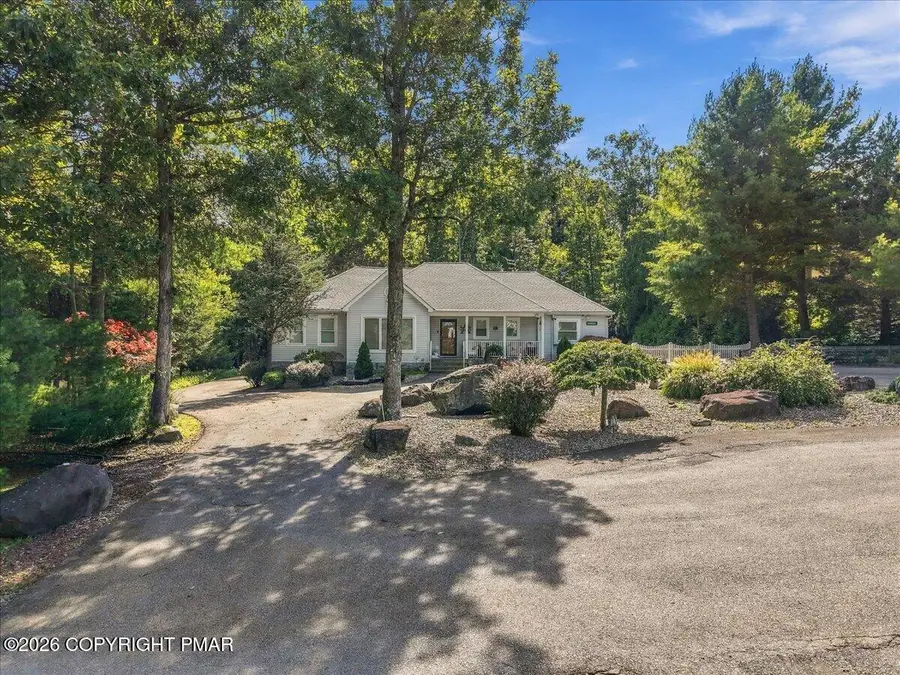 126 Estate Drive, East Stroudsburg, PA 18301 - #2