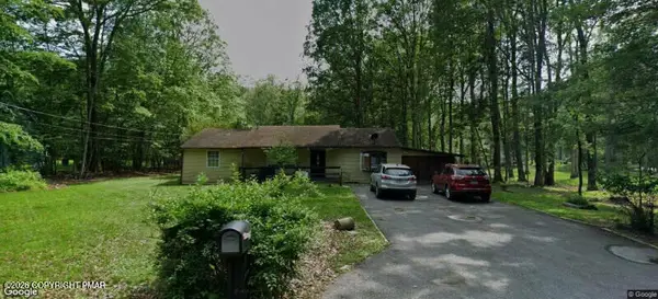 25 Beechwood Lane, East Stroudsburg, PA 18301