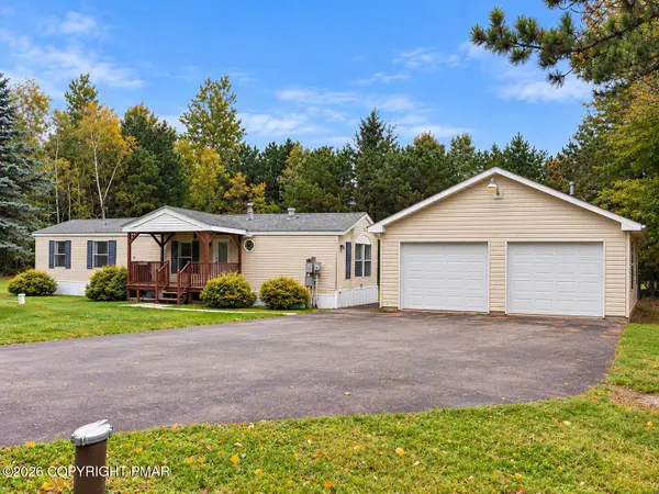 227 Flame Drive, Blakeslee, PA 18610