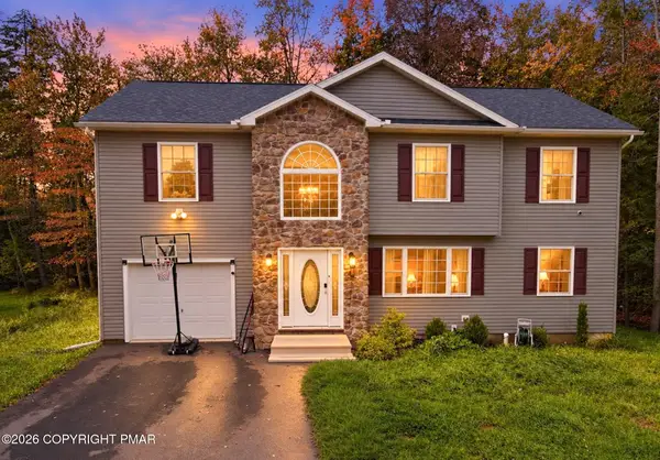 425 Scotch Pine Drive, Pocono Summit, PA 18346