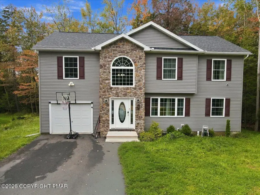 425 Scotch Pine Drive, Pocono Summit, PA 18346 - #3