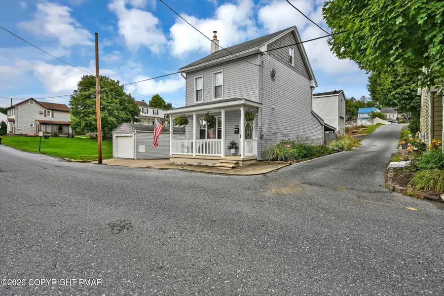 215 Willing Street, Llewellyn, PA 17944 - #3