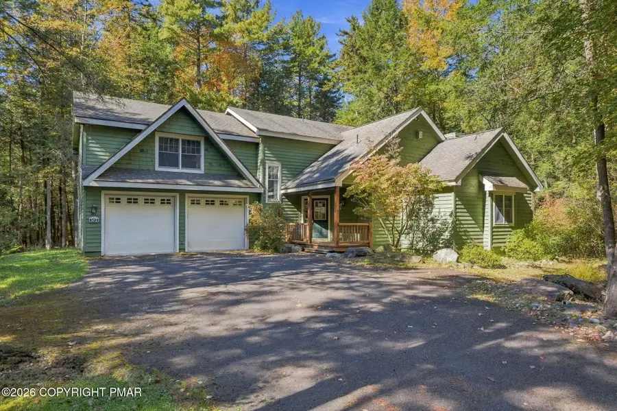 372 Brookside Drive, Pocono Pines, PA 18350 - #2