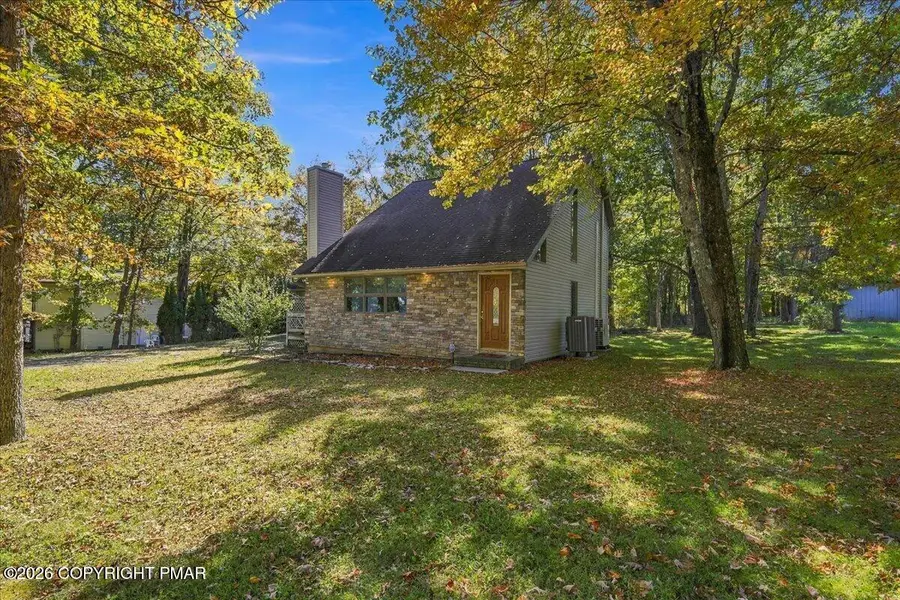 28 Heath Lane, Mount Pocono, PA 18344 - #3