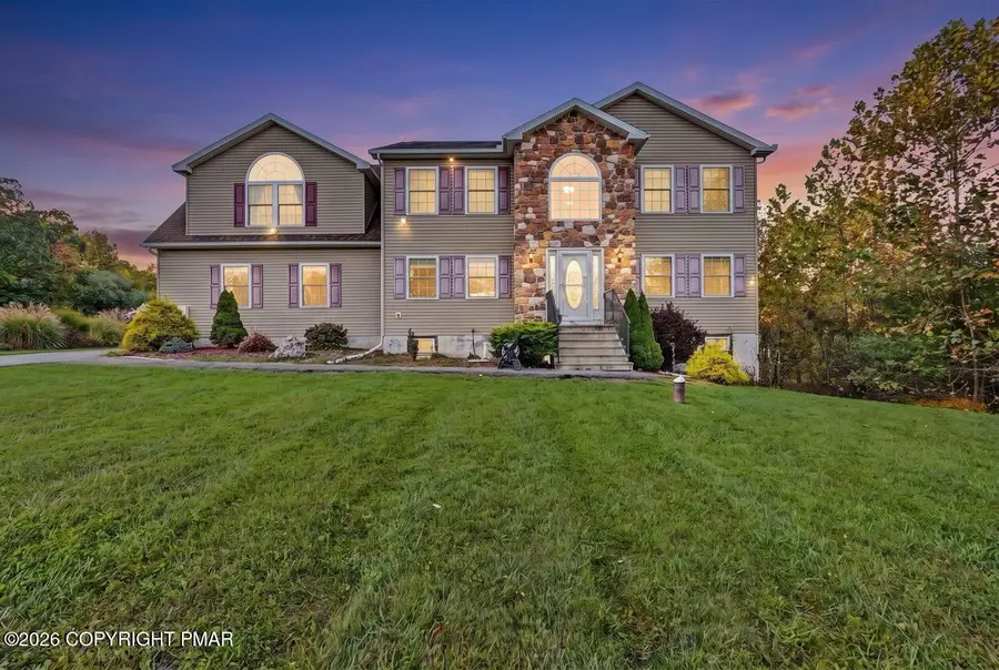 205 Courtney Drive, East Stroudsburg, PA 18302 - #2