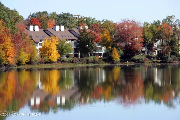 59 Midlake Drive, Lake Harmony, PA 18624