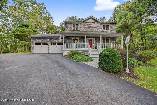 212 Fairfield Drive, Brodheadsville, PA 18322