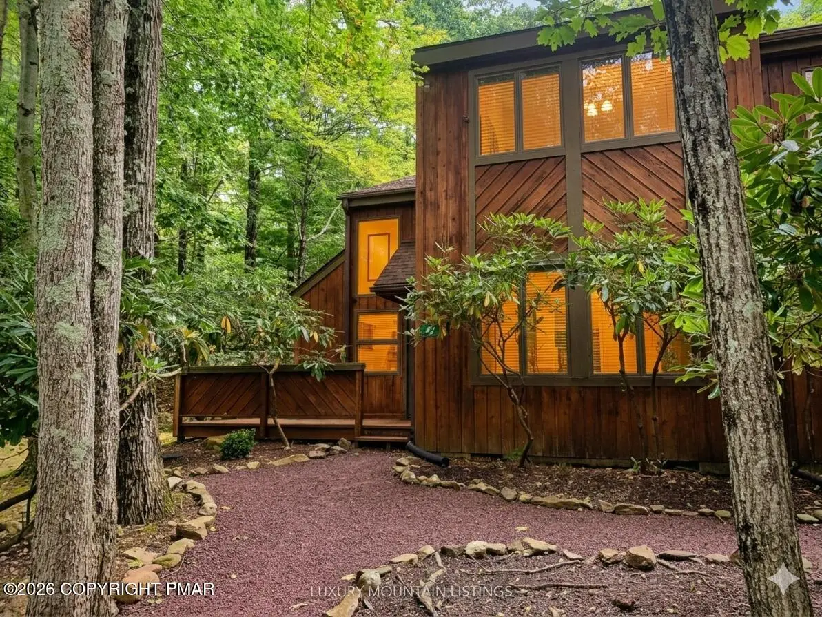 47 Warbler Court, Lake Harmony, PA 18624 - #1