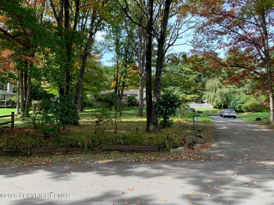 5 Cobblewood Drive, Mount Pocono, PA 18344 - #2