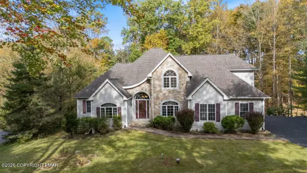608 Washington Crossing, East Stroudsburg, PA 18301