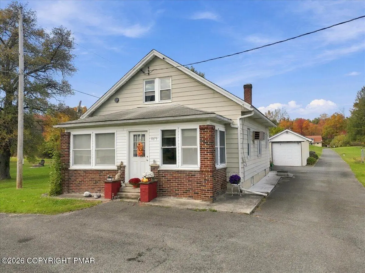 1079/1083 Interchange Road, Gilbert, PA 18331 - #1