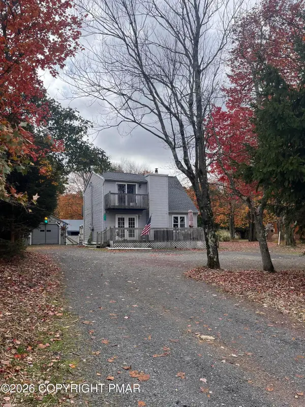 497 Cedar Drive, Long Pond, PA 18334