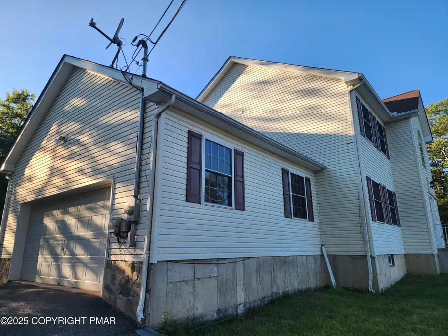 283 Pocono Boulevard, Bushkill, PA 18324 - #3