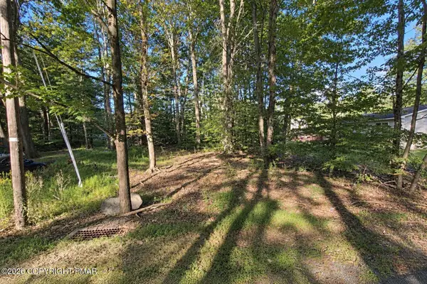 215 Leslie Way, Tobyhanna, PA 18466