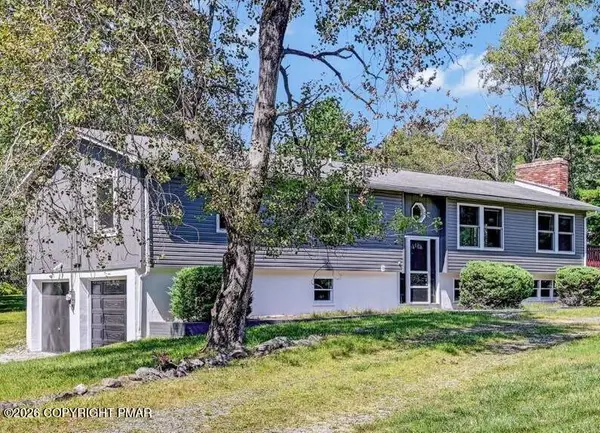 486 Clearview Drive, Long Pond, PA 18334