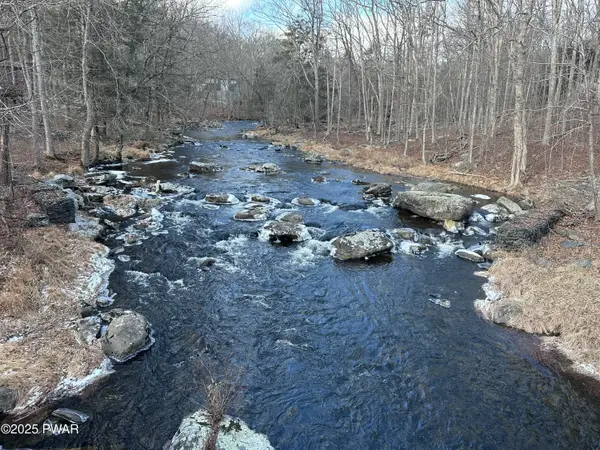 Lot 736 Decker Road, Bushkill, PA 18324