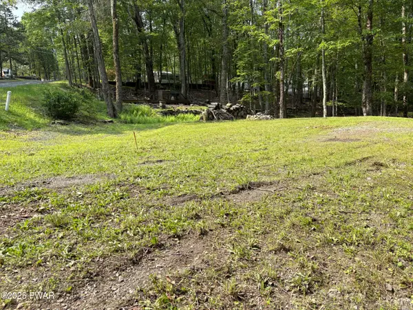 136 Forest Glen Drive, Milford, PA 18337