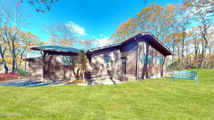 105 Longridge Drive, Lords Valley, PA 18428 - Image #2