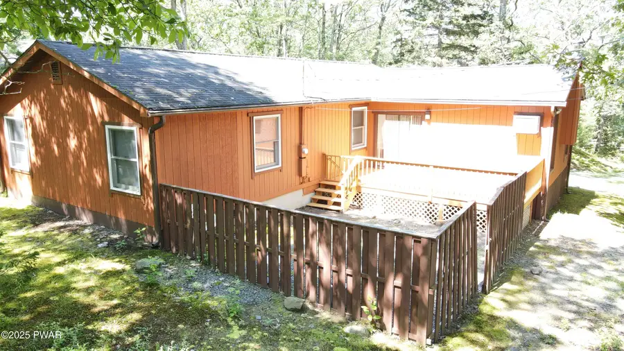 127 Fetlock Drive, Lords Valley, PA 18428 - Image #2