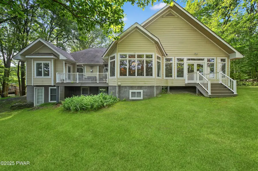 802 Niblick Court, Lords Valley, PA 18428 - Image #2