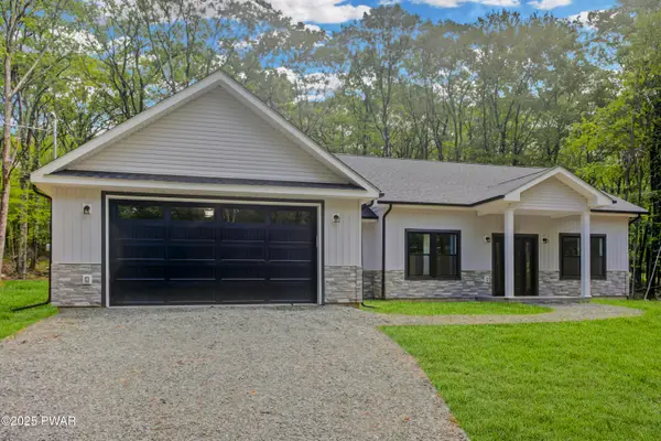 110 Middleton Drive, Milford, PA 18337