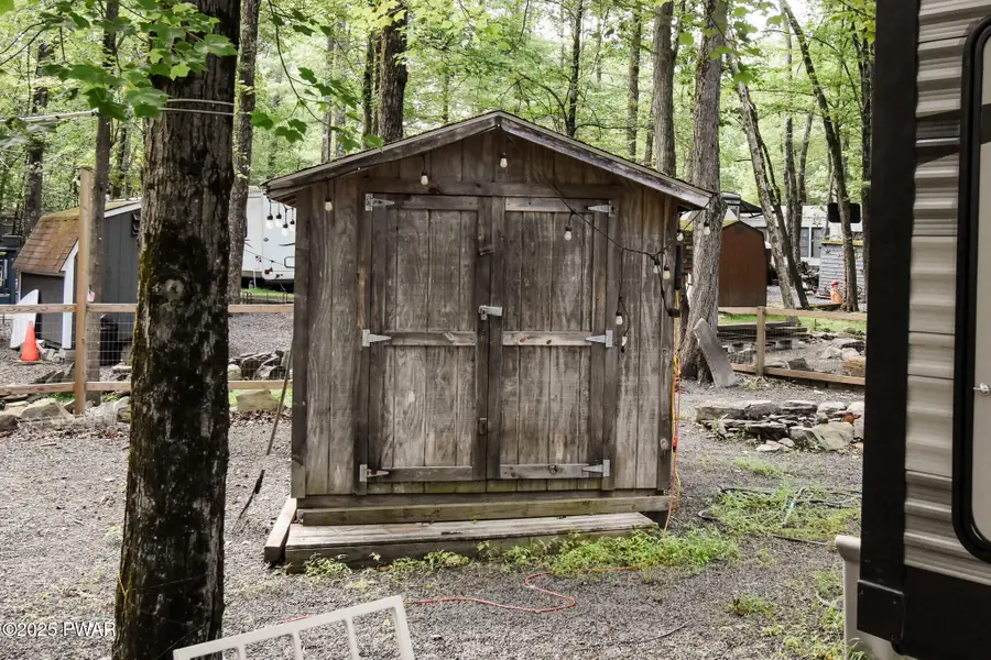 283 Village Drive W, Milford, PA 18337 - Image #2