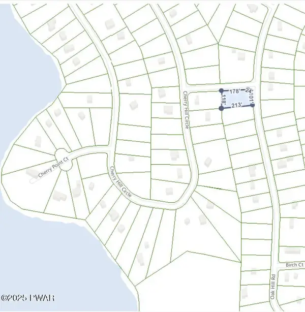 353 Oak Hill Road, Hawley, PA 18428