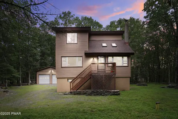 26 Deer Run, Hawley, PA 18428