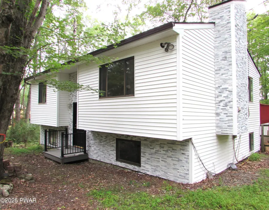 109 Rodeo Lane, Lords Valley, PA 18428 - Image #3