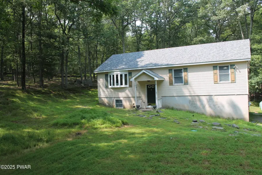 203 Upper Lakeview Drive, Hawley, PA 18428 - Image #3