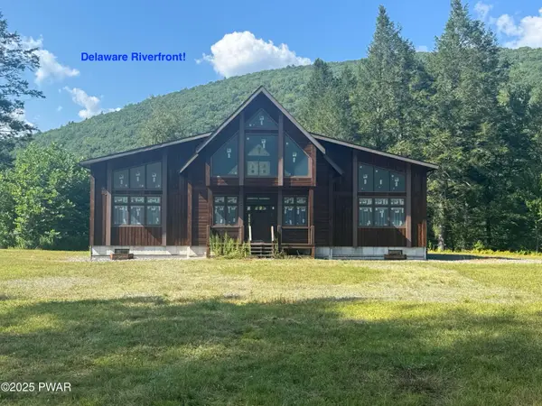 4382 River Road, Equinunk, PA 18417