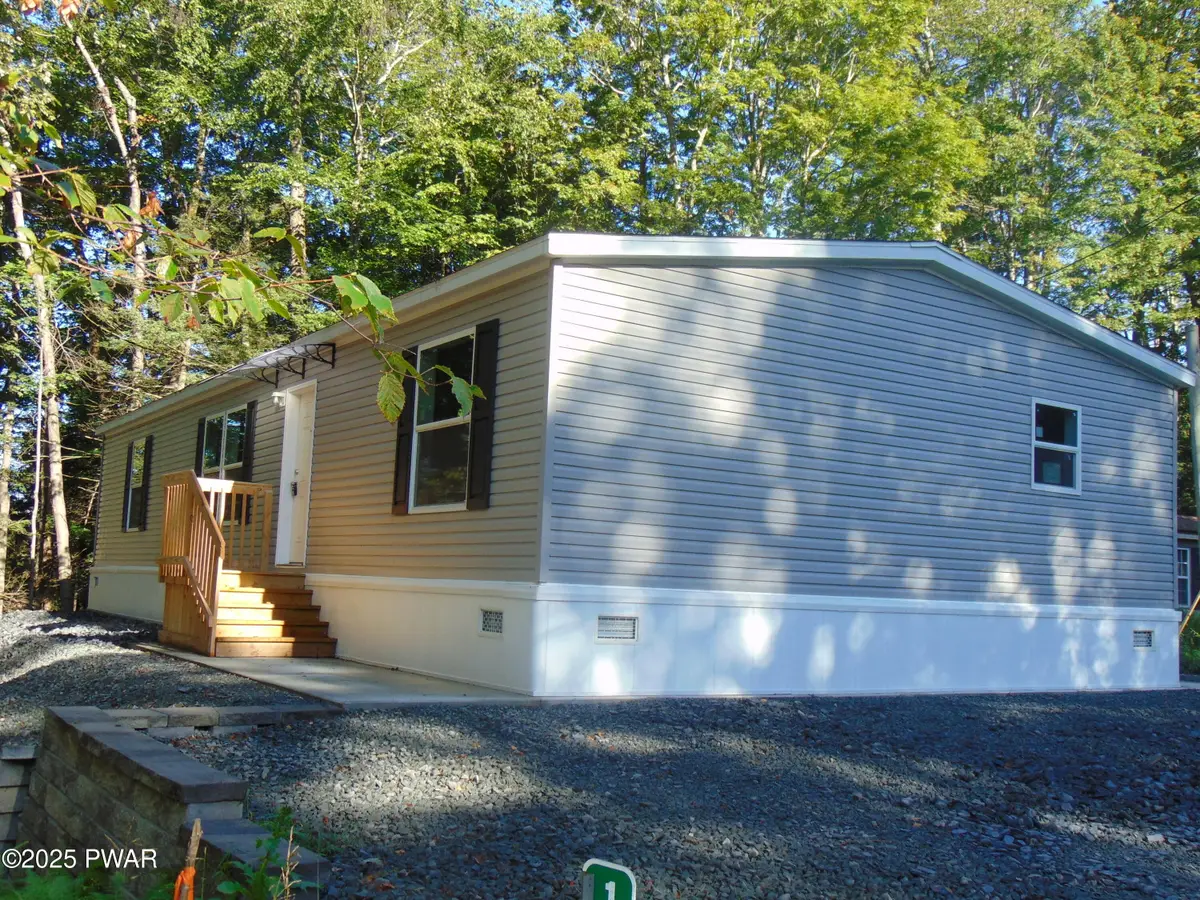 132 Spruce Street, Greentown, PA 18426 - Image #1