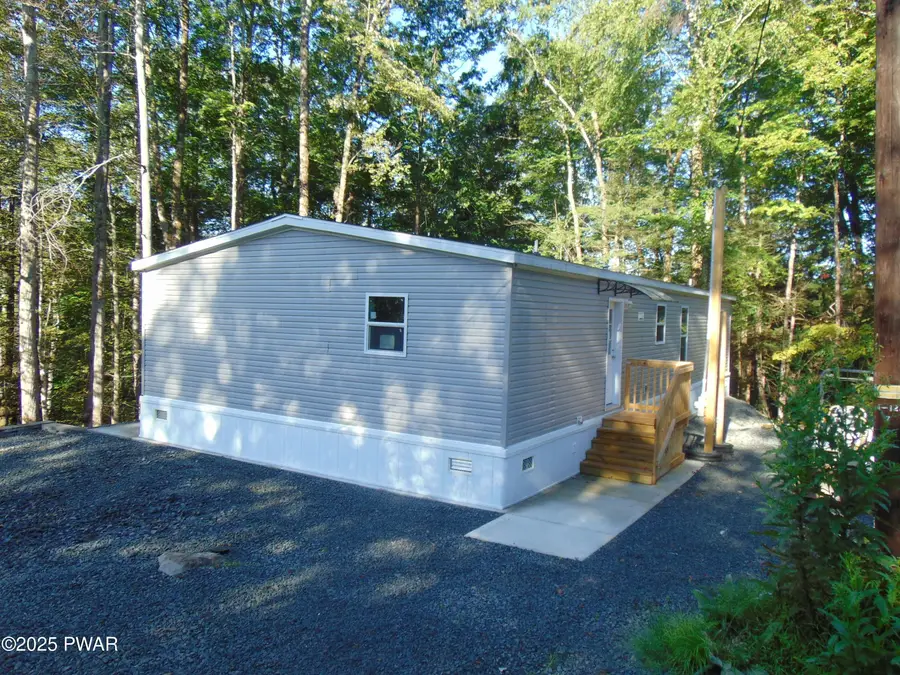 132 Spruce Street, Greentown, PA 18426 - Image #3