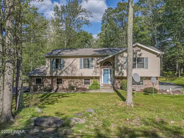 801 Sun Valley Court, Tafton, PA 18464