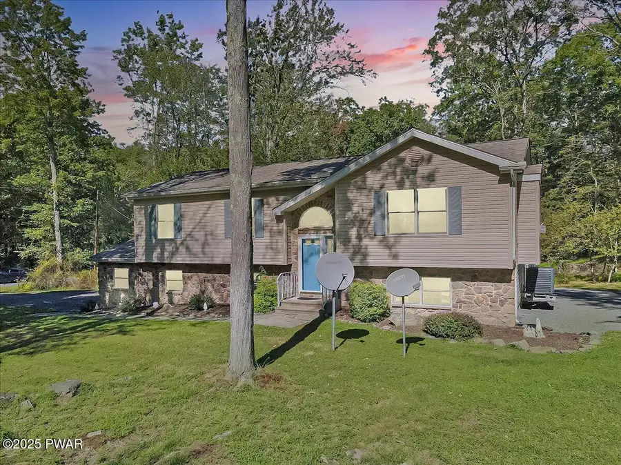 801 Sun Valley Court, Tafton, PA 18464 - Image #3