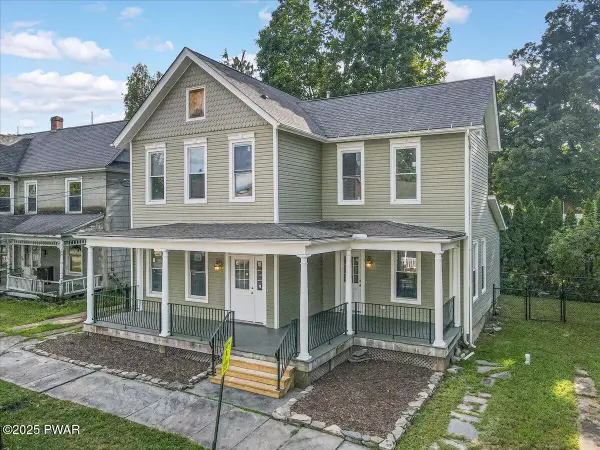 206 Maple Avenue, Hawley, PA 18428