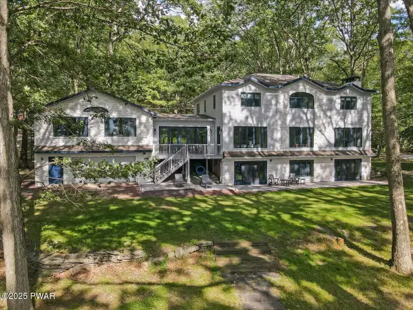 126 N Colony Cove Road, Tafton, PA 18464