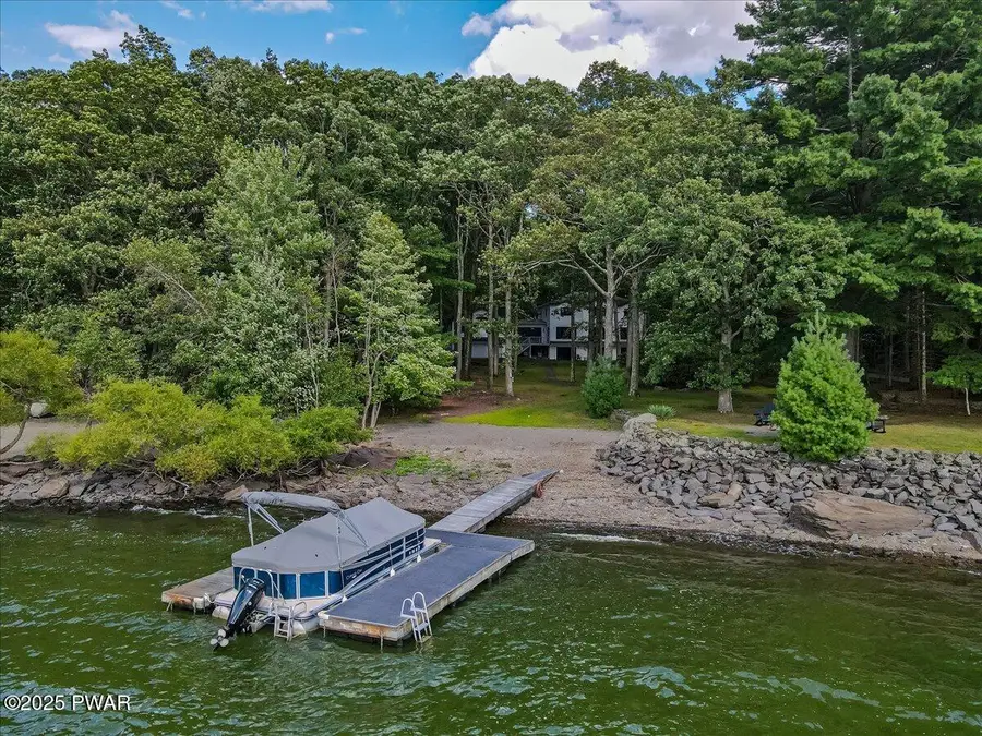 126 N Colony Cove Road, Tafton, PA 18464 - Image #2