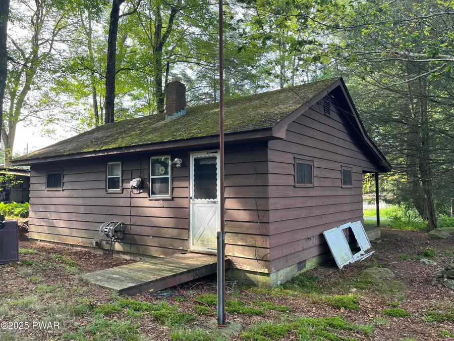 111 Meadow Lane, Greentown, PA 18426 - Image #3