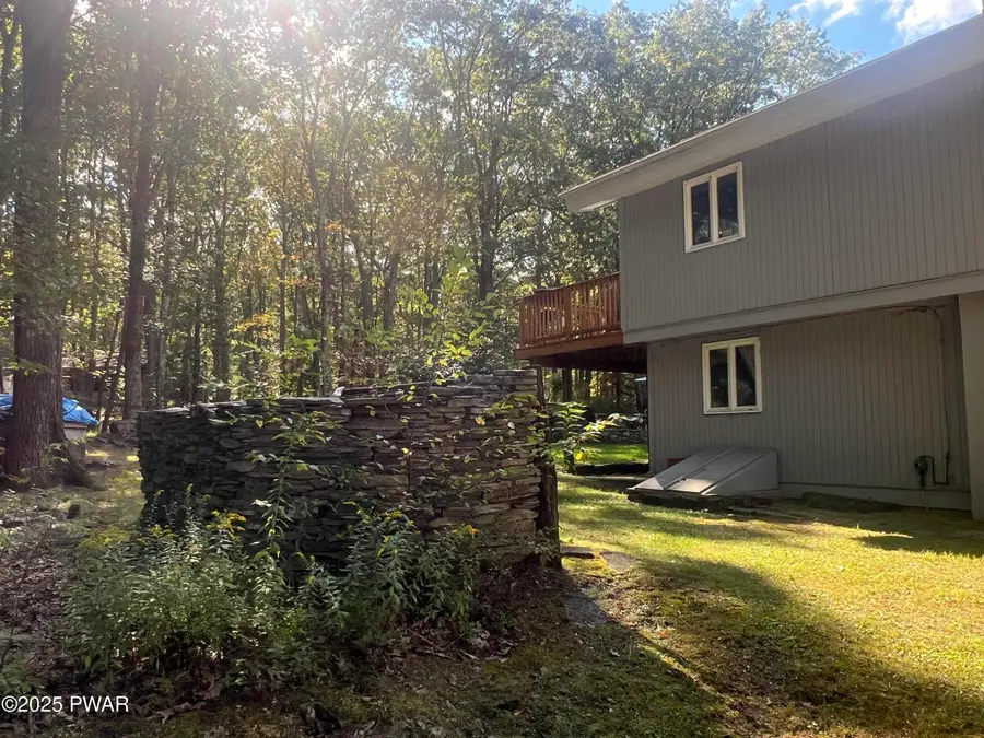 108 Cottonwood Drive, Lords Valley, PA 18428 - Image #3