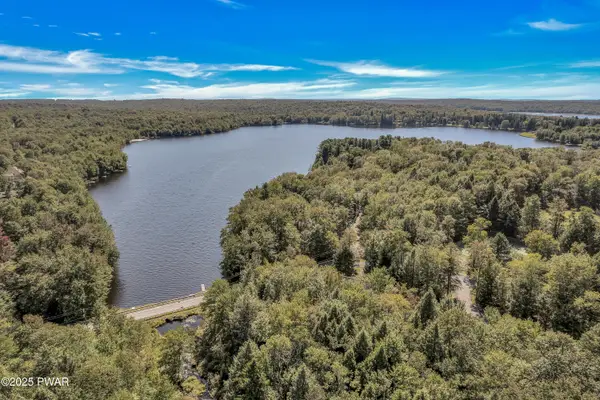 119 Hemlock Circle, Gouldsboro, PA 18424